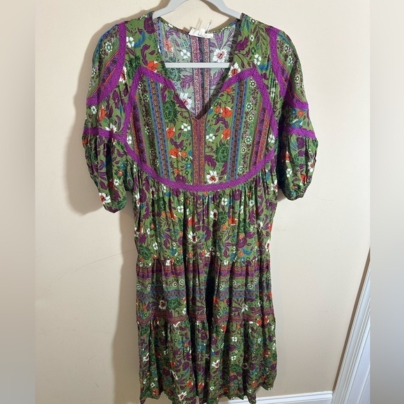 entro Dresses & Skirts - Entro Green Floral Midi Dress Lace Trim Ruffle Boho size Small